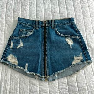 CARMAR mini jean skirt. Size 27